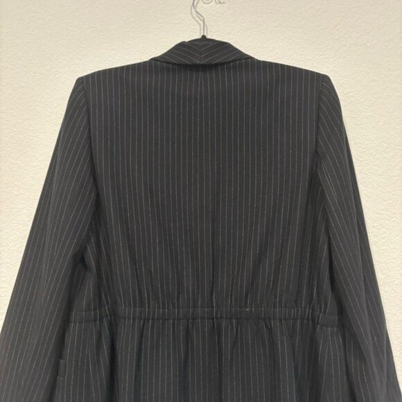 Alice + Olivia Size Medium Kylie Pinstripe Shawl Collar Blazer - Picture 6 of 7